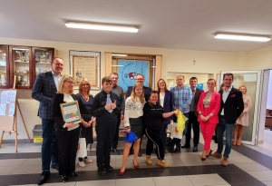 Zdjęcie: Wspaniały efekt współpracy Powiatu Kolskiego z Fundacją Saint-Goabin w Polsce