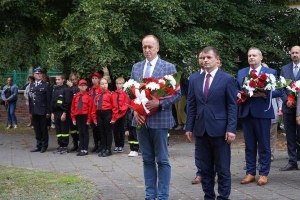 Zdjęcie: CHWAŁA I CZEŚĆ BOHATEROM POWSTANIA WARSZAWSKIEGO!!!