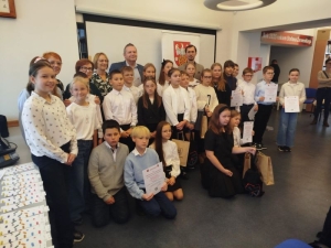 Zdjęcie: Wybieramy Mistrza Pięknego Czytania Powiatu Kolskiego 2025 - konkurs