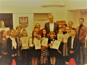 Zdjęcie: Znamy Mistrza Pięknego Czytania Powiatu Kolskiego 2021