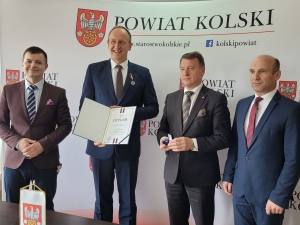 Zdjęcie: Starosta Kolski z Odznaką Honorową za Zasługi dla Samorządu Terytorialnego