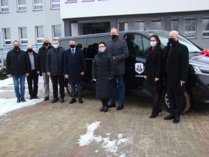 Zdjęcie: KOLEJNE AUTO PRZYSTOSOWANE DO PRZEWOZU OSÓB NIEPEŁNOSPRAWNYCH W NASZYM POWIECIE